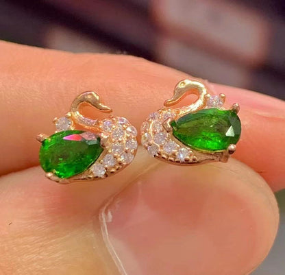 Diopside earing