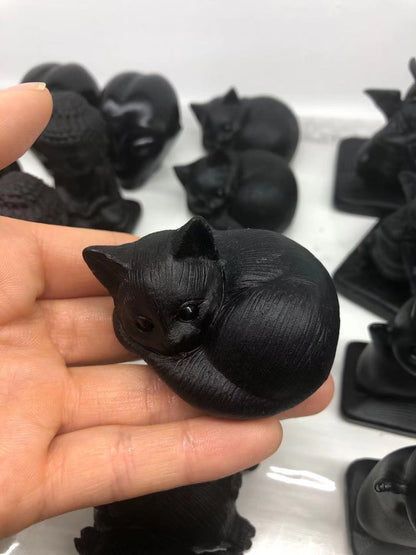 Different shape of obsidian carvings