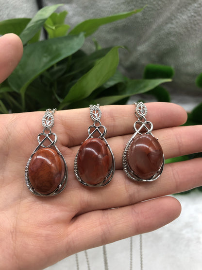 Carnelian pendent